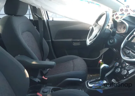 2018 Chevrolet Sonic Lt Auto z USA, uszkodzony, nr VIN 1G1JD5SH7J4112094